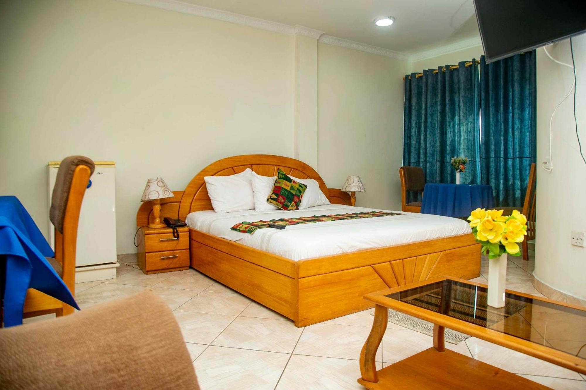 Brookvale Hotel Weija Kültér fotó