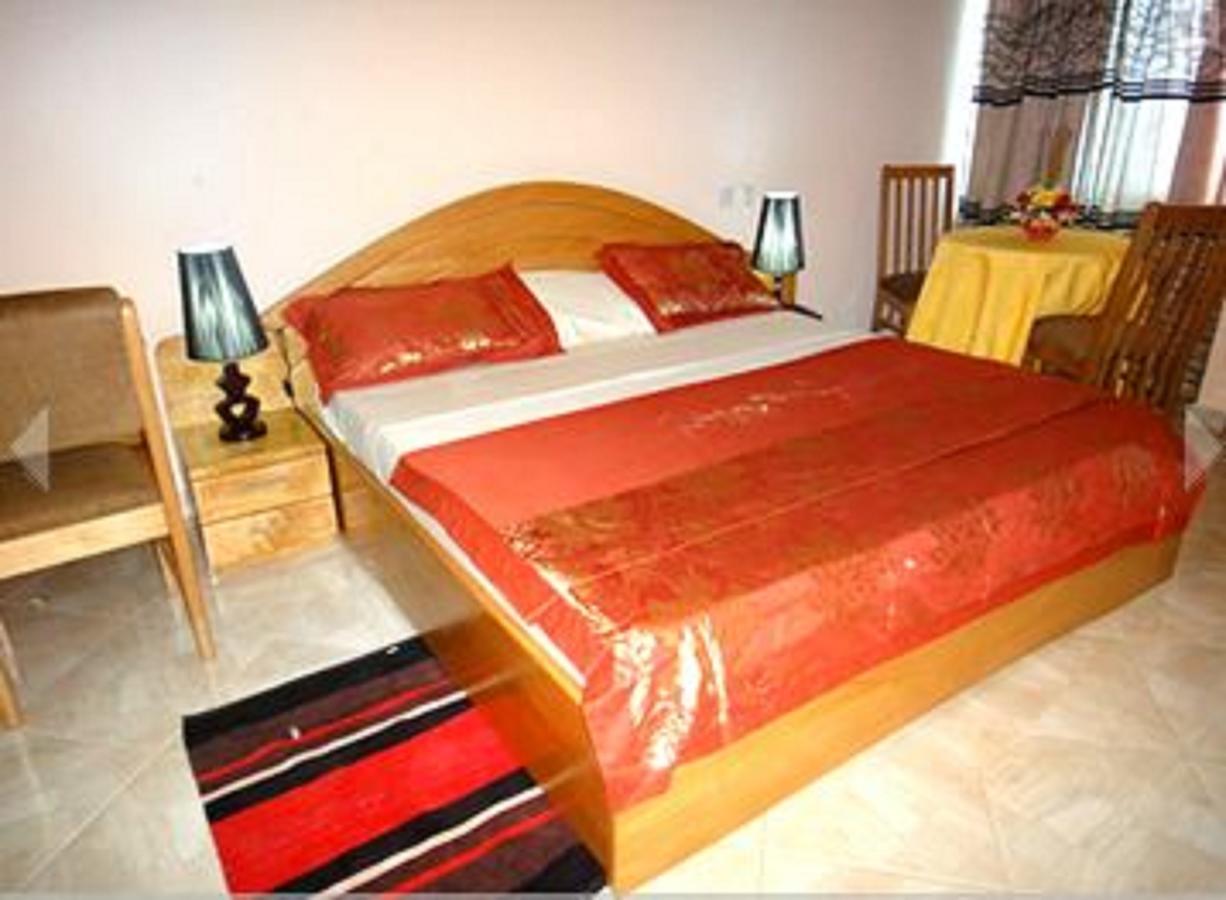 Brookvale Hotel Weija Kültér fotó