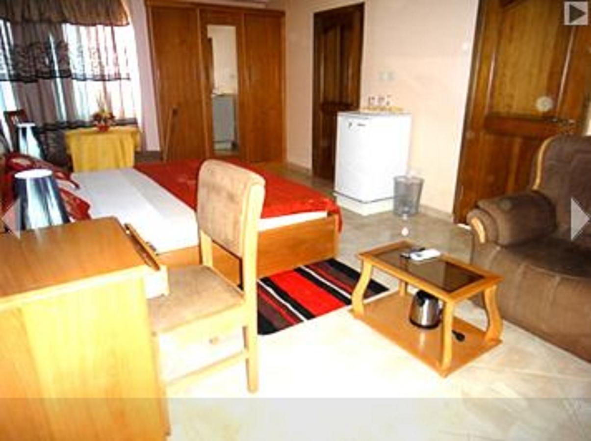 Brookvale Hotel Weija Kültér fotó