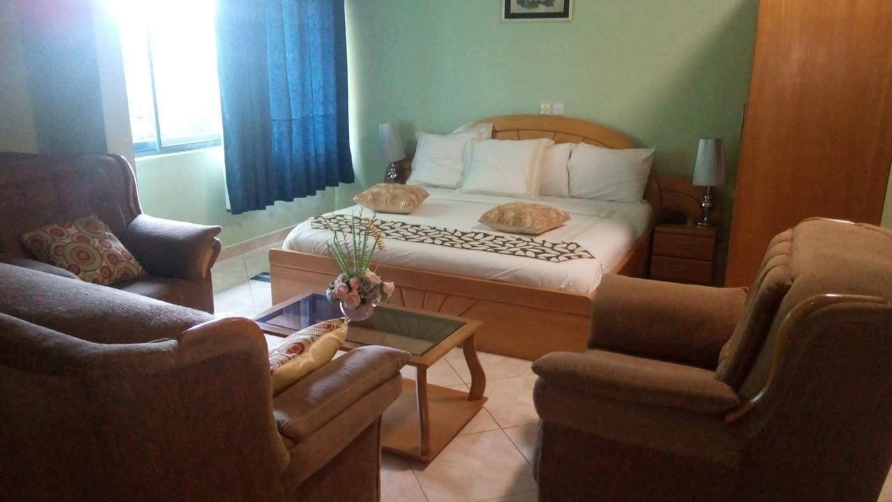 Brookvale Hotel Weija Kültér fotó