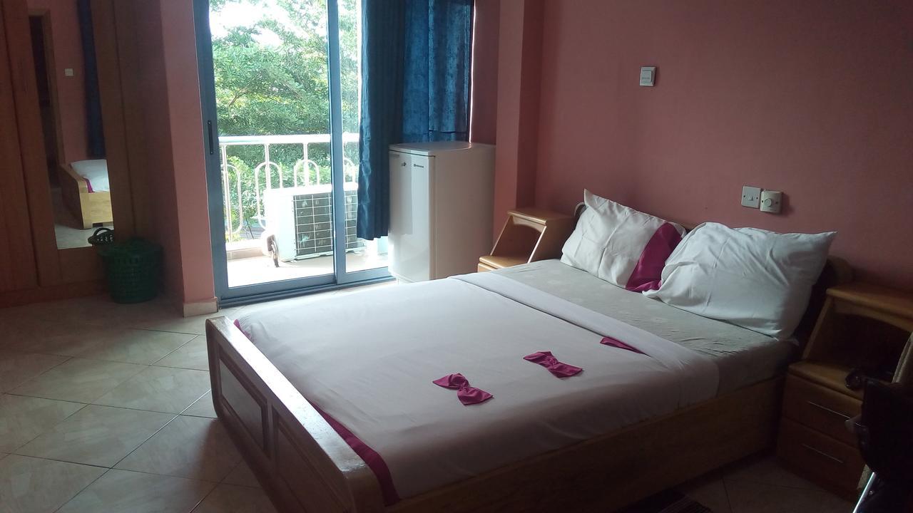 Brookvale Hotel Weija Kültér fotó