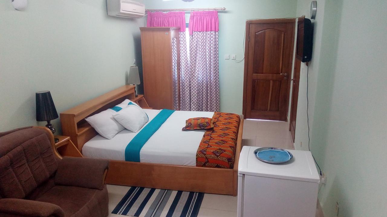 Brookvale Hotel Weija Kültér fotó