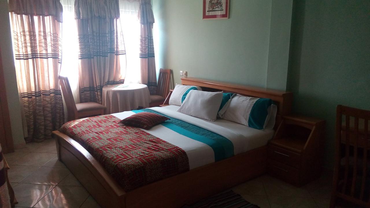 Brookvale Hotel Weija Kültér fotó
